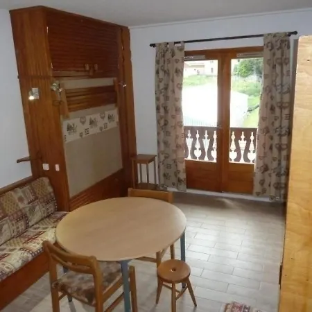 Confortable Pour 2 Avec Balcon Expose Sud A Valloire, Pres Des Pistes Et Des Commerces - Fr-1-263-29