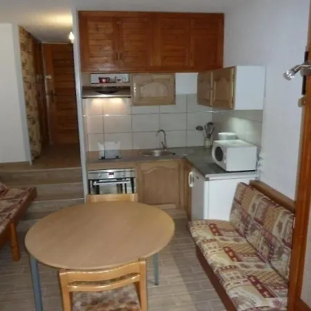 Confortable Pour 2 Avec Balcon Expose Sud A Valloire, Pres Des Pistes Et Des Commerces - Fr-1-263-29 * Valloire